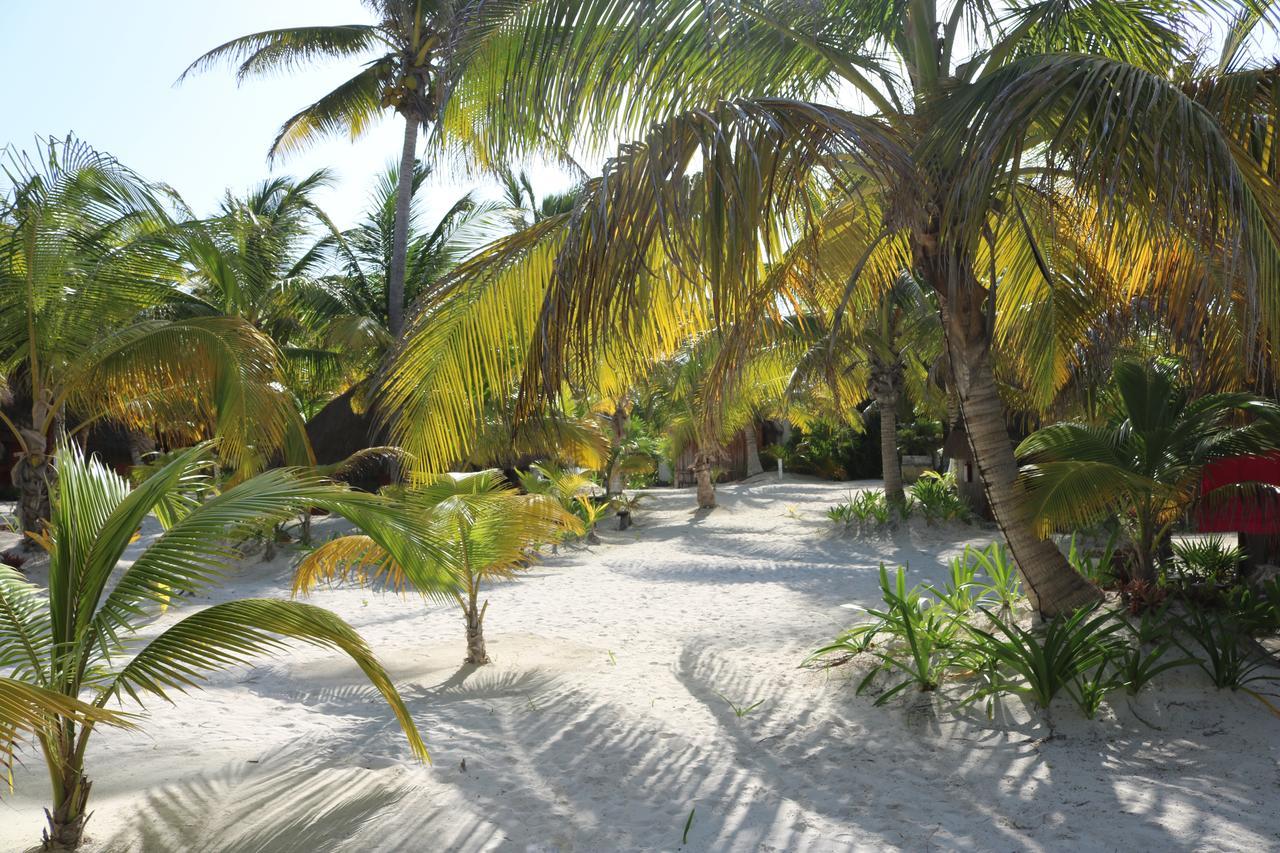 Hotel & Cabanas Zazil Kin Тулум Екстериор снимка